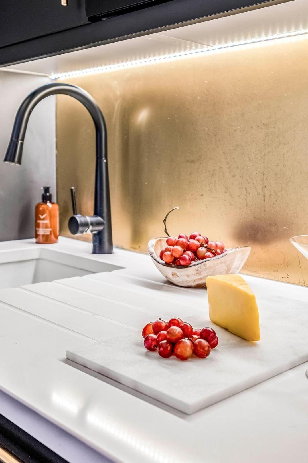 Kings Road Stylish Apartment In Chelsea ロンドン エクステリア 写真